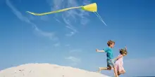 Bambini al mare, le spiagge scelte dai pediatri: le Bandiere verdi