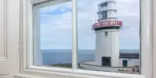 Camera vista mare, da Wicklow a Cobh: dormire in un faro in Irlanda