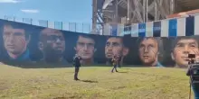Napoli, il murales della squadra dei 100 anni
