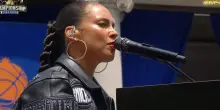 Alicia Keys celebra il titolo dei Knicks con 'Empire State Of Mind'. VIDEO