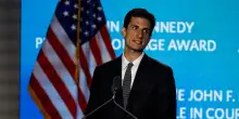 Chi è Jack Schlossberg, il nipote di Kennedy candidato al Congresso