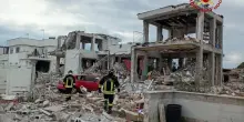 Crolla una palazzina a Roma dopo un&rsquo;esplosione, ci sono feriti