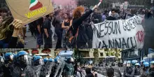 Torino, tensioni tra forze dell&rsquo;ordine e presidio anti-Vannacci