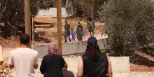 Guerra Iran, coloni accerchiano palestinesi: 5 italiani evacuati LIVE