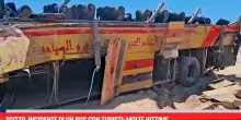 Egitto, incidente di un bus con turisti: molte vittime