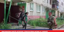 Druzhkivka sotto attacco, evacuazioni vicino al fronte