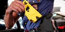 Taser, cos'è la pistola elettrica usata da polizia e carabinieri