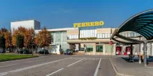 Fa mossa di Taekwondo e colpisce collega, licenziato operaio Ferrero