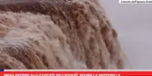 Piena record alle cascate dell'Iguaz&uacute;, riapre la passerella