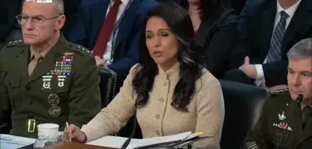 Gabbard si dimette mentre Warsh giura come presidente Fed