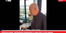 Netanyahu fa visita a un bar di Gerusalemme