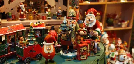 Natale, rischio giochi pericolosi sotto l'albero: i consigli medici