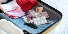 Farmaci in vacanza, quali portare e come proteggerli dal caldo