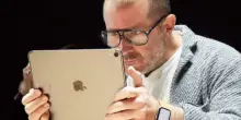 Jony Ive, chi &egrave; il designer ex Apple che ha progettato la Ferrari Luce