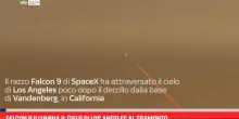 Falcon 9 illumina il cielo di Los Angeles al tramonto
