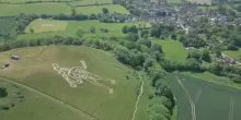 Il Gigante di Cerne Abbas torna bianco: restauro in corso