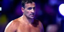 Il nuotatore Usa Ryan Lochte vende all'asta 3 medaglie d'oro olimpiche