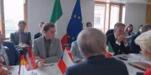 Crisi energetica, l'Ue d&agrave; l'ok all'uso della clausola di salvaguardia per investimenti green