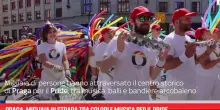 Praga, migliaia in strada tra colori e musica per il Pride
