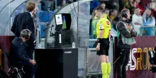 Mondiali, cambia il Var: potr&agrave; intervenire prima di corner e punizioni