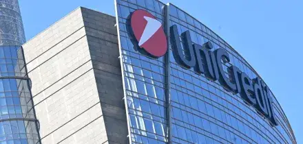 Oltre le stime, Unicredit da record nel 2025: l'utile a 10,6 miliardi
