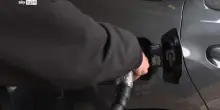 Carburanti, sconto ridotto sul diesel: sopra 2 euro in citt&agrave;