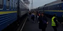 Ucraina, cosa sappiamo sull'attacco russo al treno Kiev-Varsavia