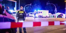 Berlino, furgone sulla folla al Pride: un morto e 15 feriti