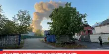 Kiev, detriti di un drone russo colpiscono magazzini