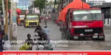 Alluvione a Mogadiscio, strade sommerse e traffico in tilt
