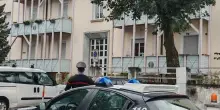 Scuola, 18enne accoltellato a Milano in cortile istituto: 3 arrestati