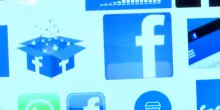 Tutela minori, Garante: 'Foto online con consenso genitori'