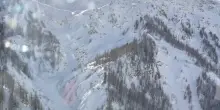 Valle d'Aosta, valanga fuoripista sopra Courmayeur: sciatori coinvolti