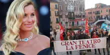 Beatrice Venezi, la protesta dei lavoratori della Fenice di Venezia