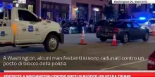 Proteste a Washington contro posti di blocco voluti da Trump