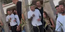 Fedez litiga con il buttafuori di una discoteca in Sardegna. VIDEO