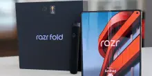 razr fold, la prova del primo foldable &ldquo;a libro&rdquo; di Motorola