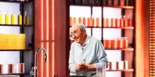 MasterChef 15, la commovente standing ovation per Luciano. VIDEO