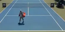 Può una partita di tennis essere decisa da una doccia? Spoiler... sì