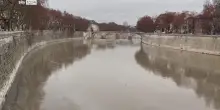 Maltempo Roma, chiuse banchine del Tevere dopo forti piogge