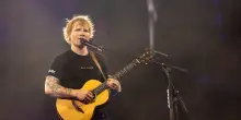 Ed Sheeran sul palco parla di Gaza: &ldquo;Situazione ingiustificabile&rdquo;