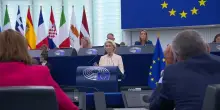 Von der Leyen: proporremo atto legislativo sui social e i minori