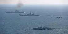 Gb, fregata russa spara su yacht civile nella Manica