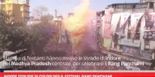 Indore esplode di colori per il festival Rang Panchami