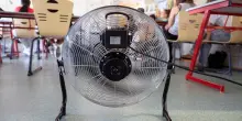 Caldo a scuola, quanto costerebbe mettere i condizionatori in classe