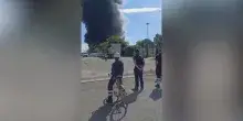 Mantova, incendio in un magazzino di materiale plastico