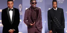 FOTO. Pallone d'Oro 2026, il red carpet a Londra: look, abiti e curiosit&agrave;