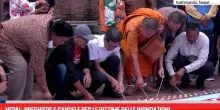 Nepal, preghiere e candele per le vittime delle inondazioni