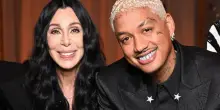 Cher si risposa a 80 anni? Chi &egrave; il fidanzato, pi&ugrave; giovane di 40 anni
