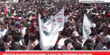 Proteste in Madagascar dopo la fuga del presidente Rajoelina